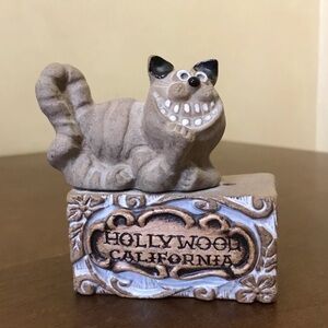 Vintage Grinning Cat Stoneware Figurine Hollywood California Souvenir PIC USA